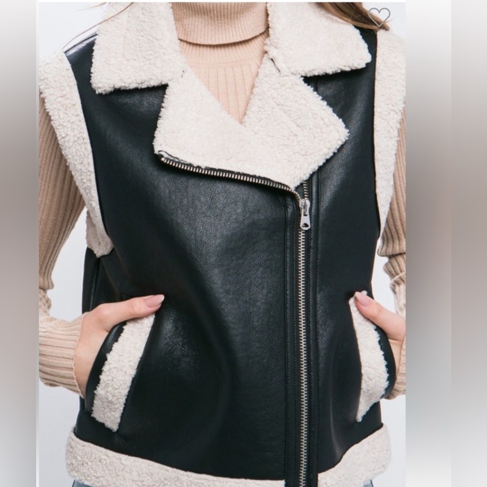 Women's Black and Cream Faux Leather Sherpa Trim Shearling Vest Size Lar… - Picture 14 of 16